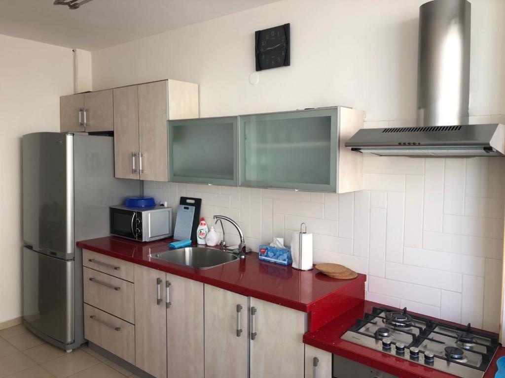 Sky Home Apartment Jabotinsky 8 Bat Yam Exterior photo
